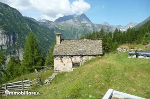Click here for full details of this property for sale in Val Argentina, Italy.